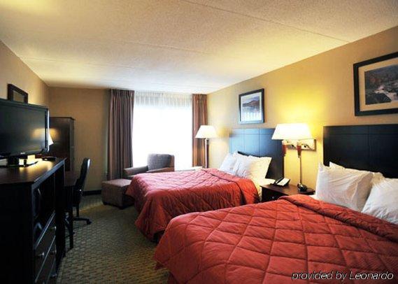Comfort Inn & Suites Watertown Quarto foto